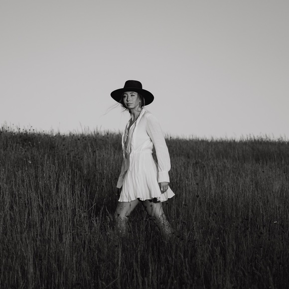 Meet your Posher, Julie - Picture 3 of 5